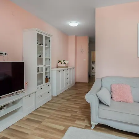 Nice In With Kitchen